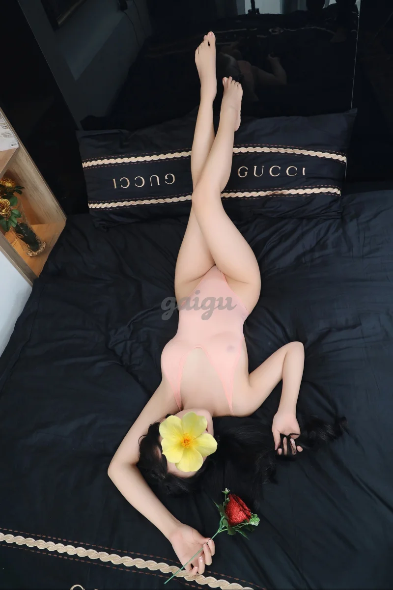 Bé Cẩm Tiên, Xinh Duyên Ngoan,Chiều Khách