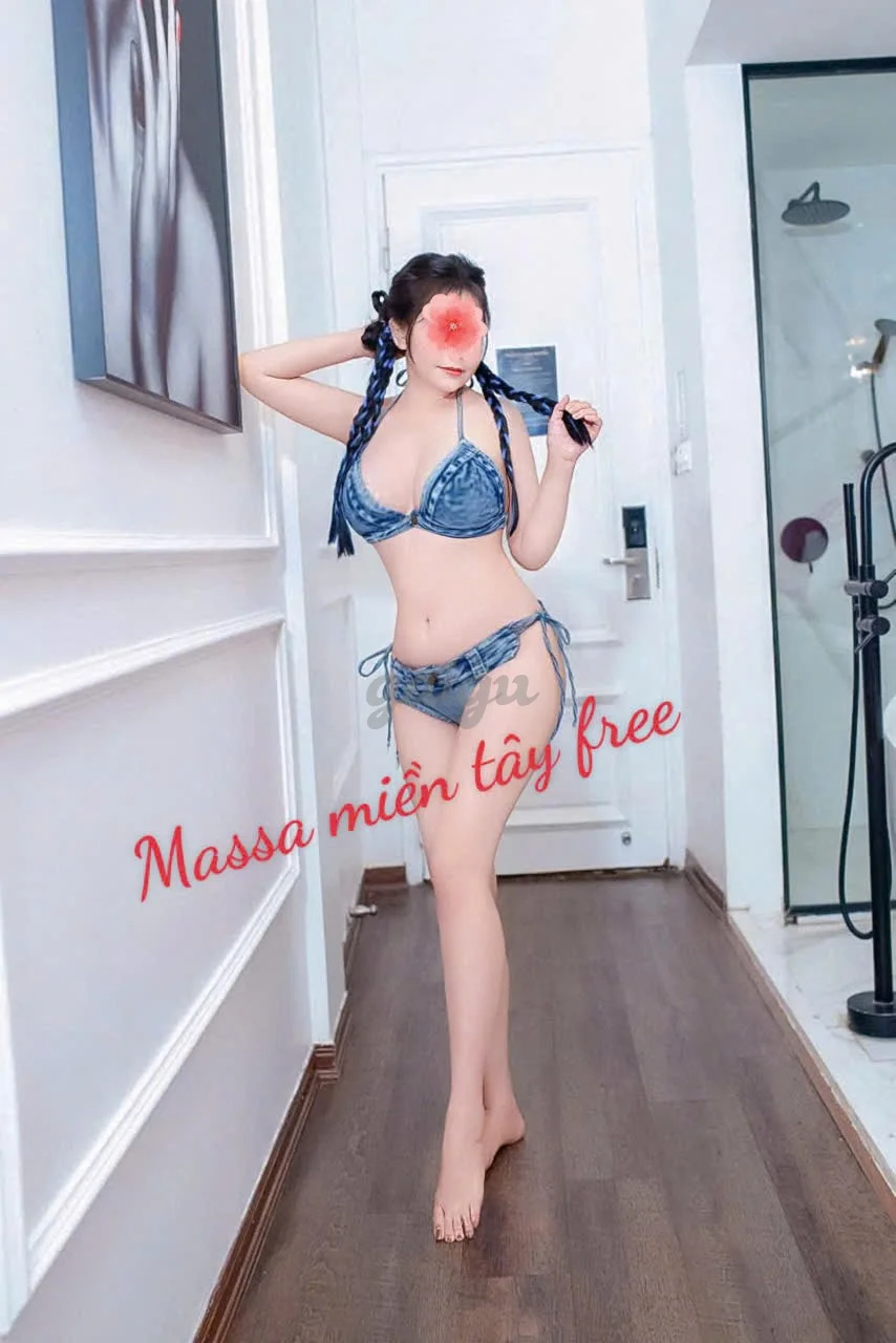 TRANG BABY - NGOAN HIỀN CHIỀU KHÁCH - DÂM DÃNG CHIỀU KHÁCH - VÚ TO MÔNG CONG - BÍM KHÍT NÌN NỊT